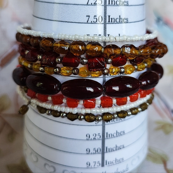 Oversized White Seed Bead Topaz Garnet Color Orange Beaded Memory Wire Bracelet - Picture 4 of 10